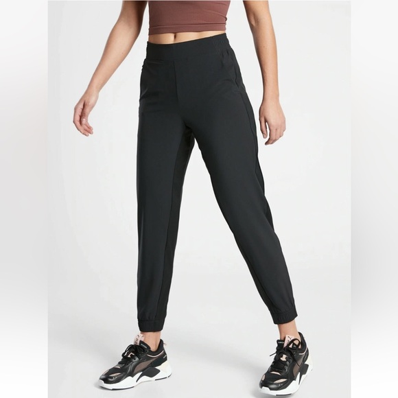 Athleta Brooklyn Jogger Pant, Black Sz 6                   #530631 Casual Travel - Picture 1 of 14